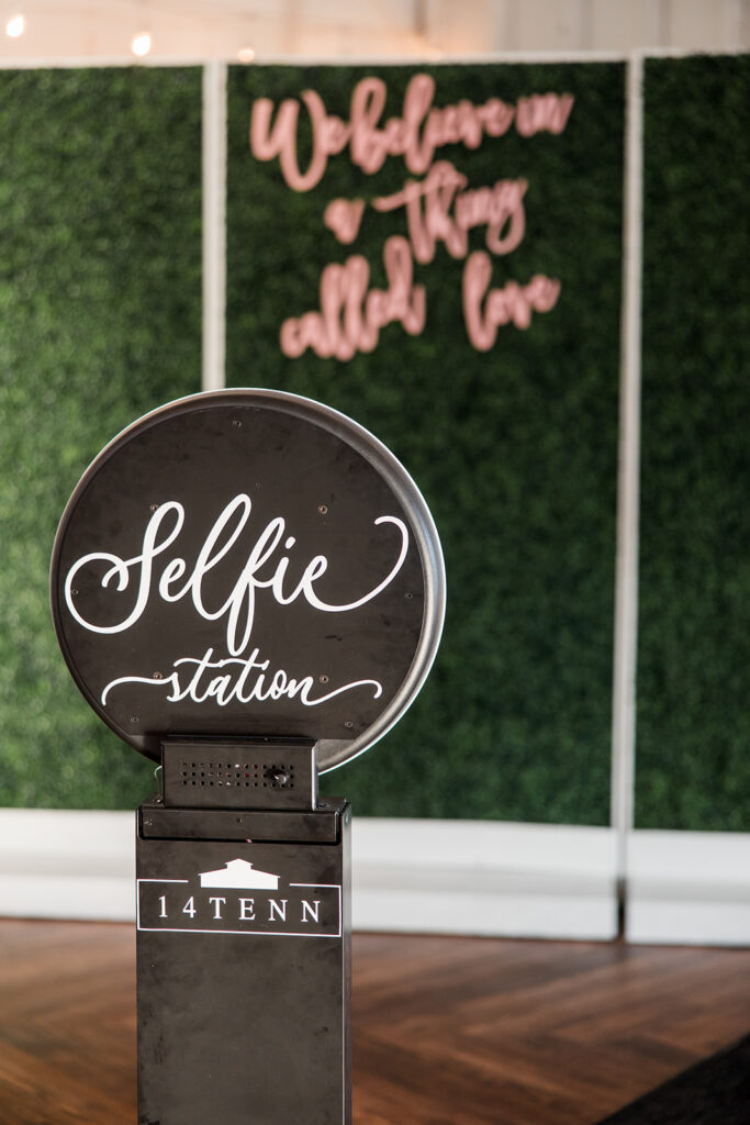A photo of a selfie station at a Nashville wedding venue.