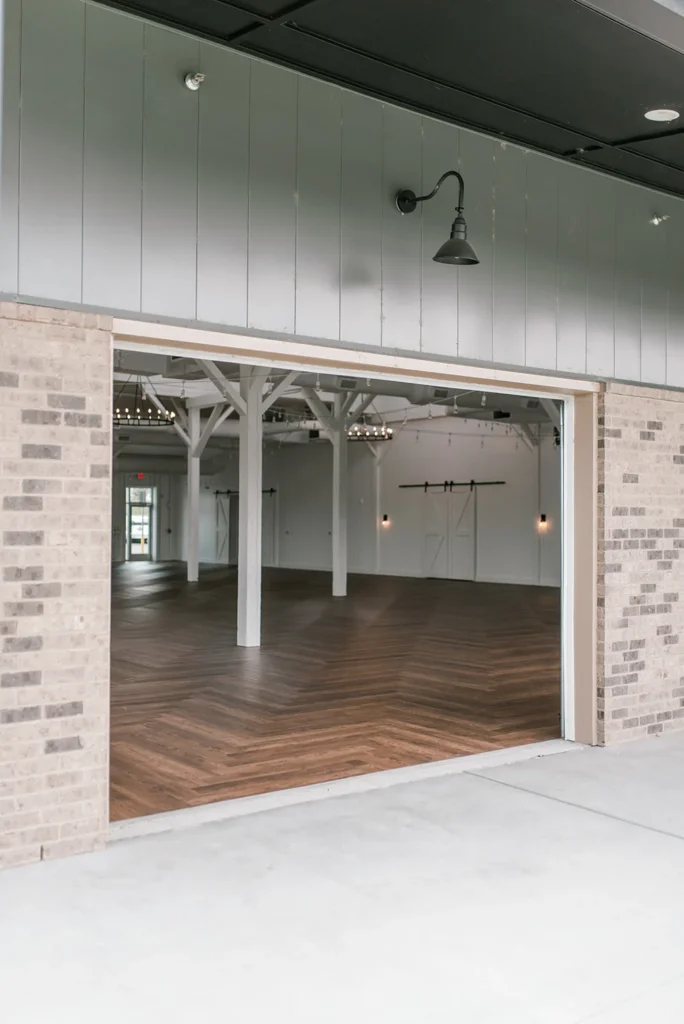 14TENN outdoor patio